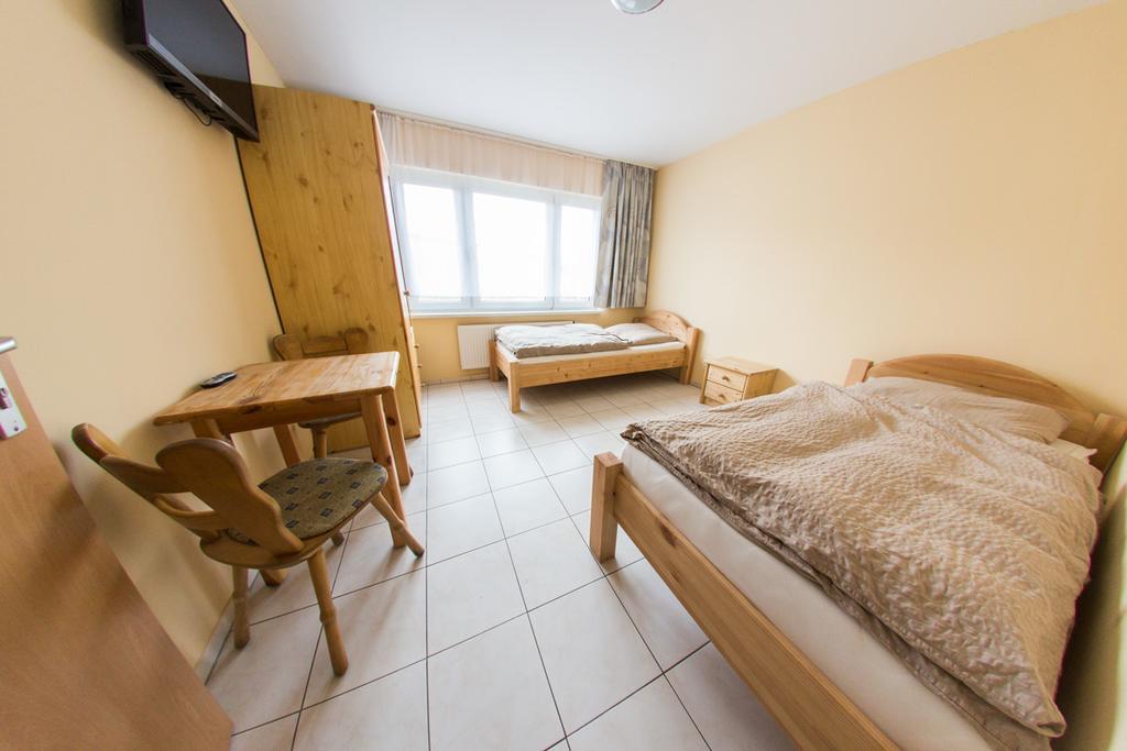 Hollis Rast Hotel Sangerhausen Buitenkant foto