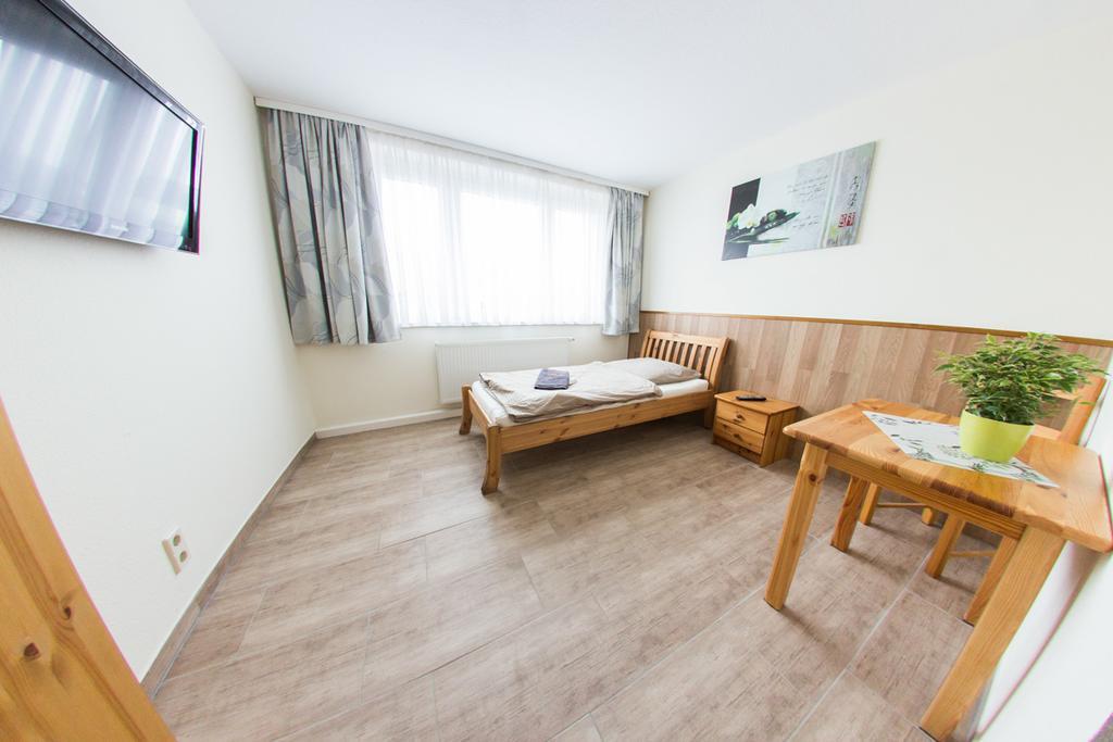 Hollis Rast Hotel Sangerhausen Buitenkant foto
