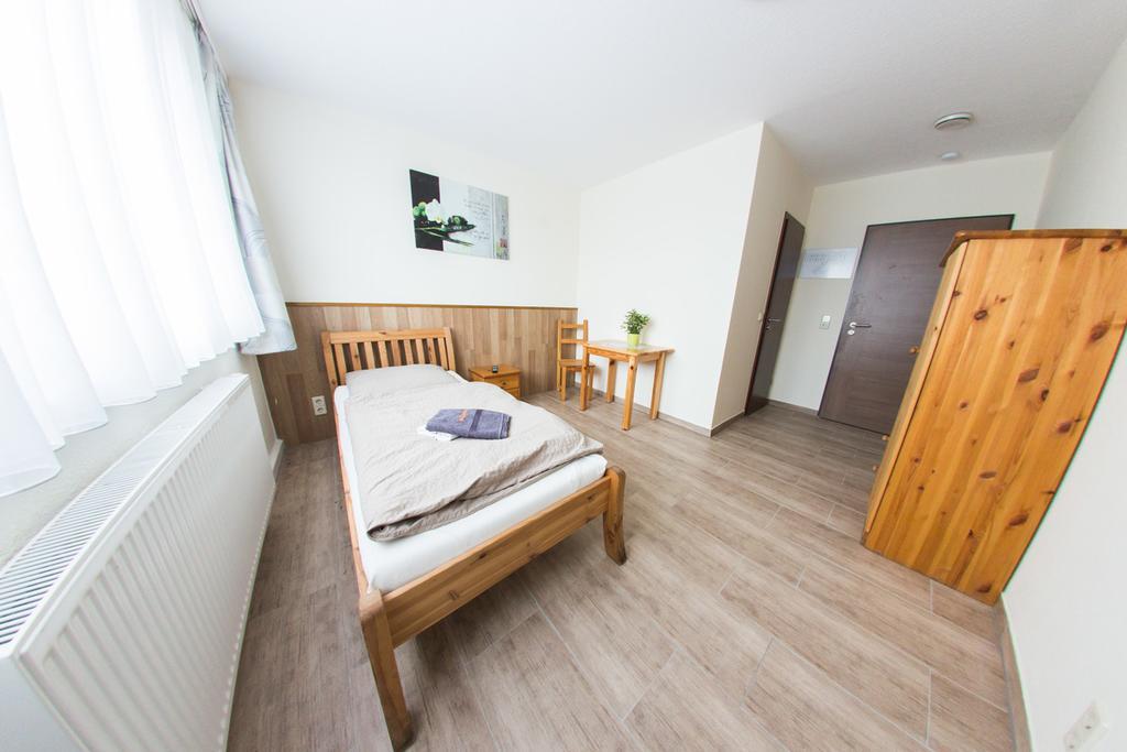 Hollis Rast Hotel Sangerhausen Buitenkant foto
